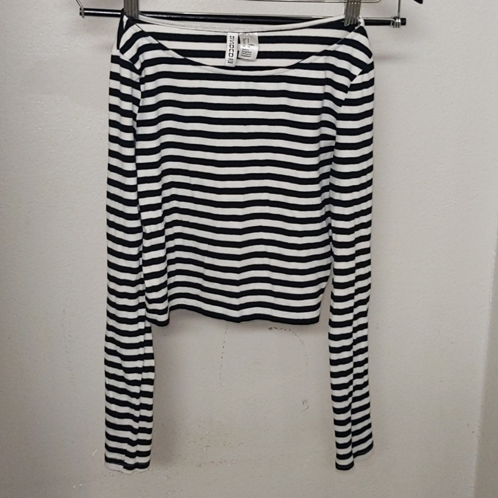 Basics! Crop top/long sleeve w. STRIPES!